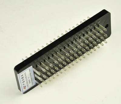 Three rows of 18 column terminals